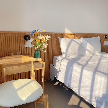 Lux Hotel Thon Lai The Bagian luar foto