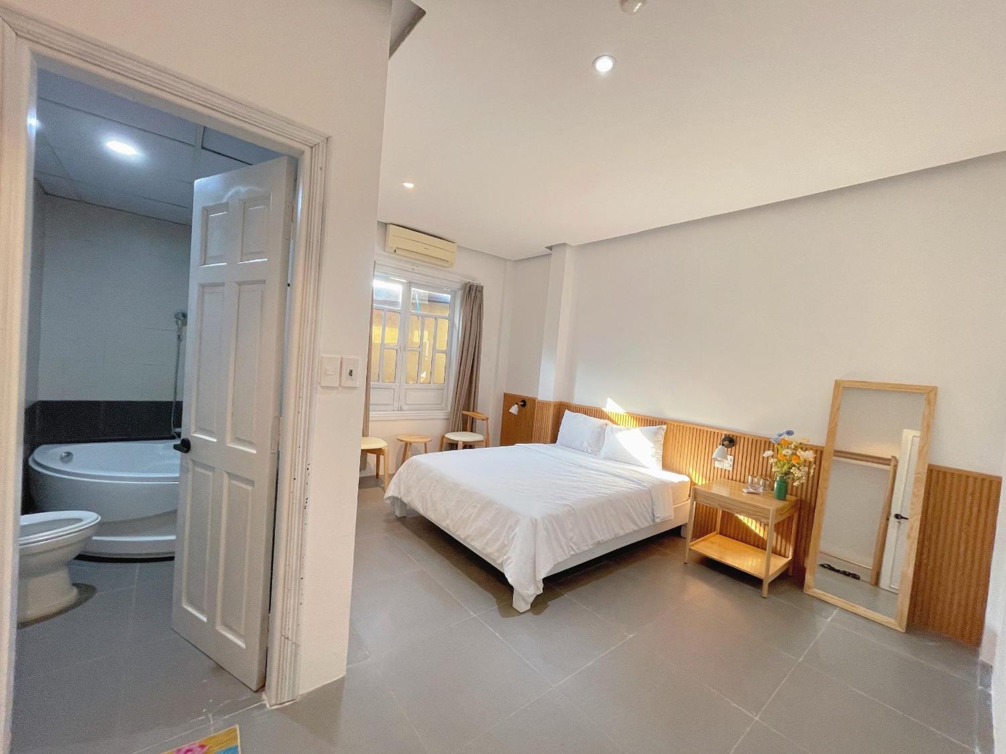 Lux Hotel Thon Lai The Bagian luar foto